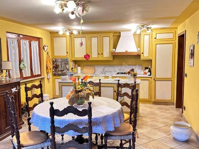 Villa Indipendente in vendita a Camigliano Santa Gemma, Capannori