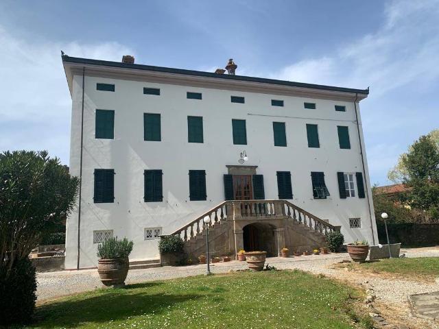 Villa Indipendente in vendita a Capannori, Toscana
