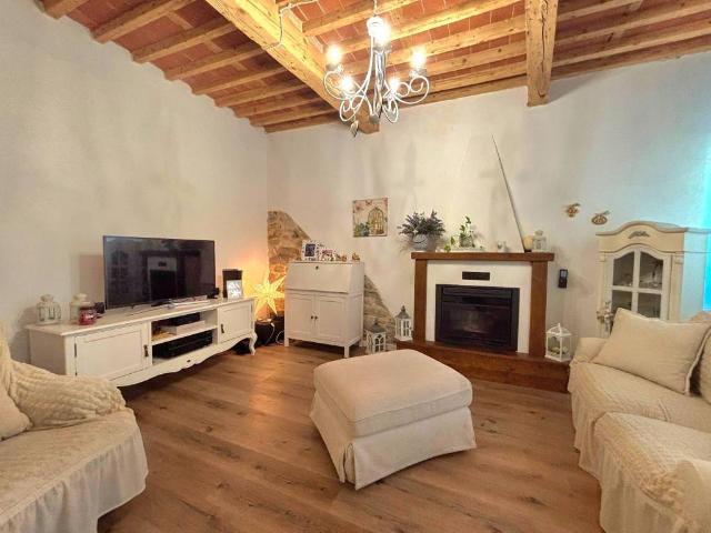 Villa Indipendente in vendita a Capannori, Toscana