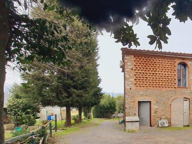 Villa Indipendente in vendita a Camigliano Santa Gemma, Capannori