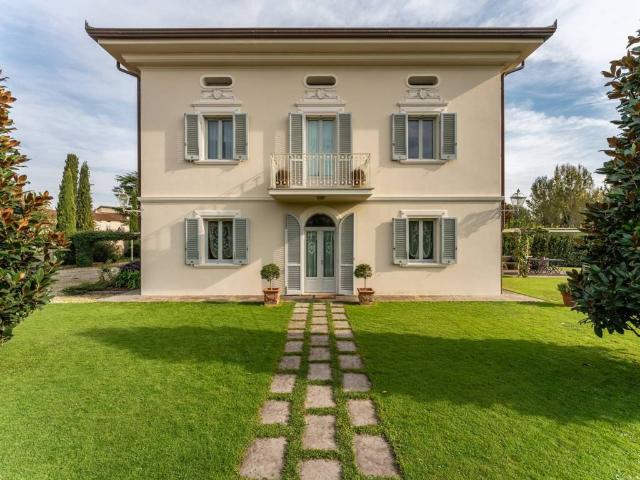Villa Indipendente in vendita a Camigliano, Capannori