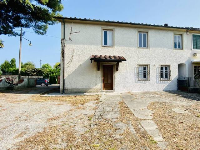 Villa Indipendente in vendita a Capannori, Toscana