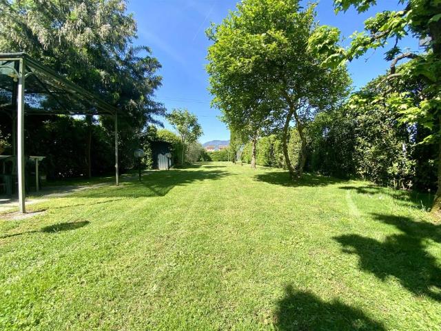 Villa Indipendente in vendita a Capannori, Toscana