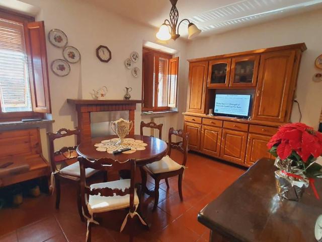 Villa Indipendente in vendita a Zone, Capannori