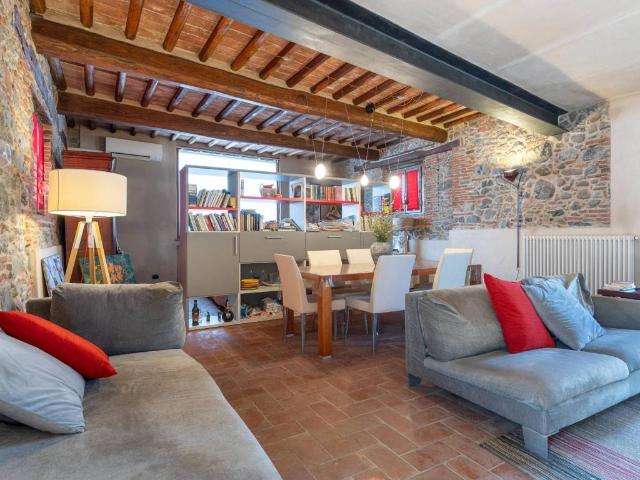 Villa Indipendente in vendita a Capannori, Toscana