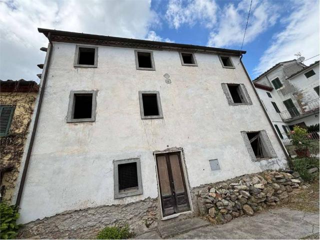 Villa Indipendente in vendita a San Ginese di Compito, Capannori