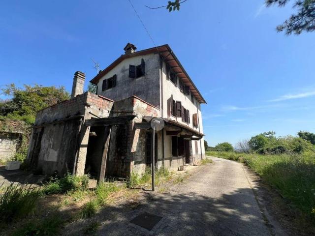 Villa Indipendente in vendita a Castelvecchio di Compito, Capannori