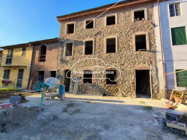 Villa Indipendente in vendita a Camigliano Santa Gemma, Capannori