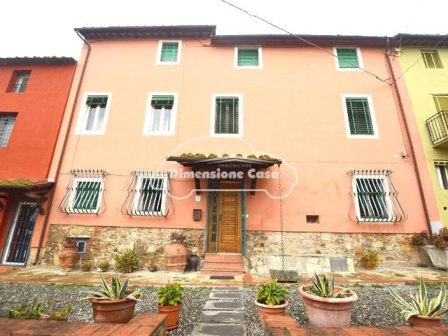 Villa Indipendente in vendita a Castelvecchio di Compito, Capannori