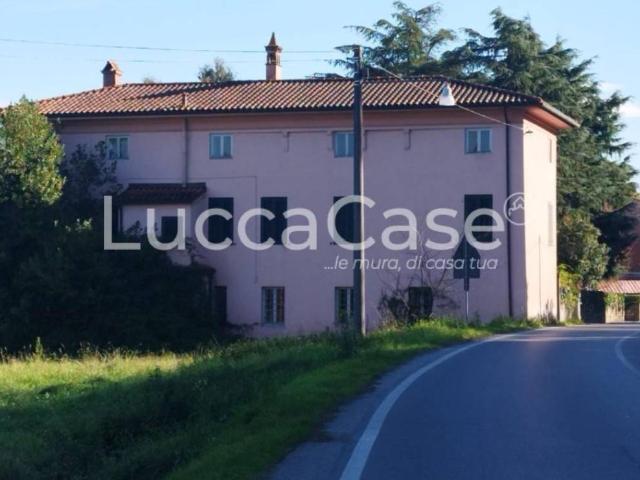 Villa Indipendente in vendita a Capannori, Toscana
