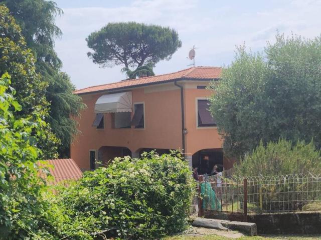 Villa Indipendente in vendita a Capannori, Toscana