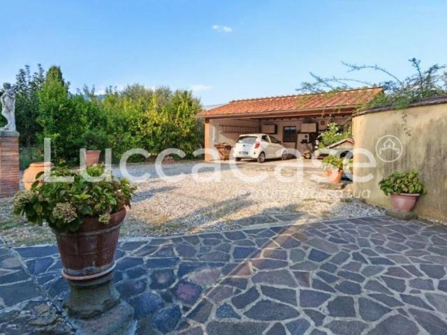 Villa Indipendente in vendita a Marlia, Capannori