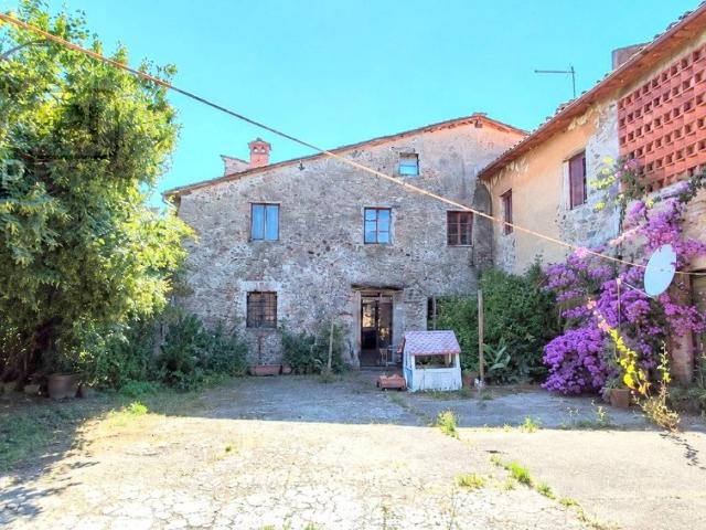 Villa Indipendente in vendita a Capannori, Toscana