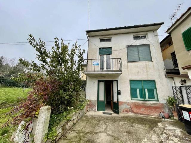 Villa Indipendente in vendita a Rughi, Capannori