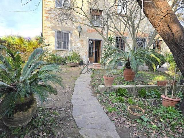 Villa Indipendente in vendita a Zone, Capannori