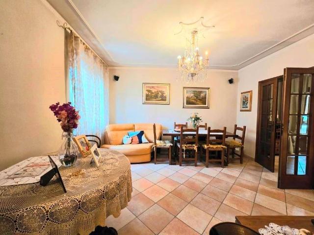 Villa Indipendente in vendita a Camigliano, Capannori