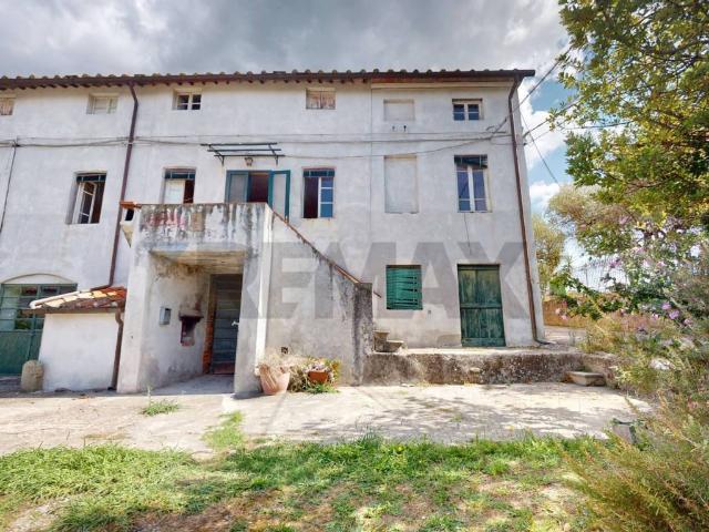 Villa Indipendente in vendita a Capannori, Toscana