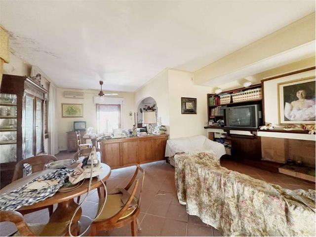 Villa Indipendente in vendita a Capannori, Toscana