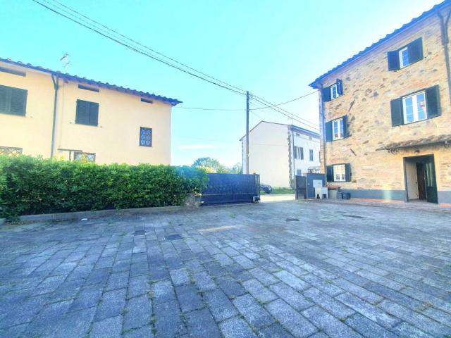 Villa Indipendente in vendita a Verciano, Capannori