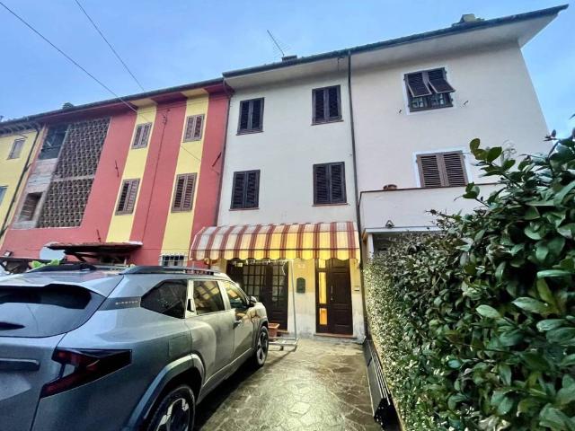Villa Indipendente in vendita a Capannori, Toscana