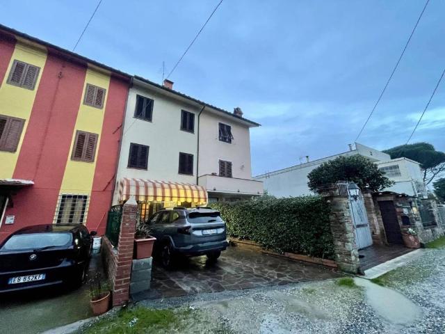 Villa Indipendente in vendita a Capannori, Toscana