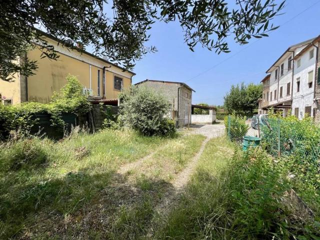 Villa Indipendente in vendita a Capannori, Toscana