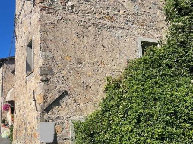 Villa Indipendente in vendita a Castelvecchio di Compito, Capannori
