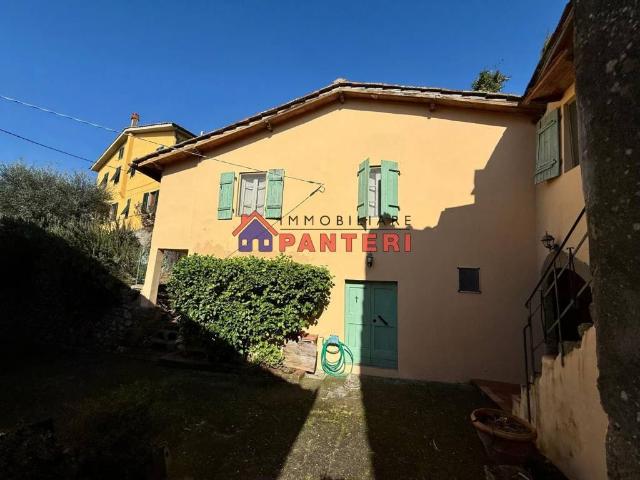 Villa Indipendente in vendita a Tofori, Capannori