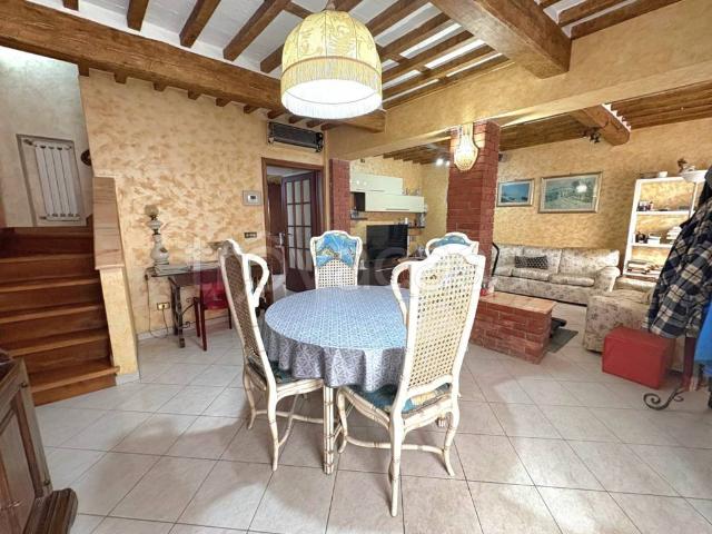 Villa Indipendente in vendita a Capannori, Toscana