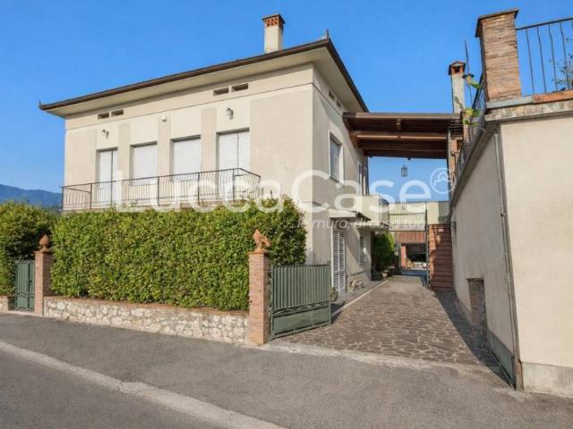 Villa Indipendente in vendita a Capannori, Toscana
