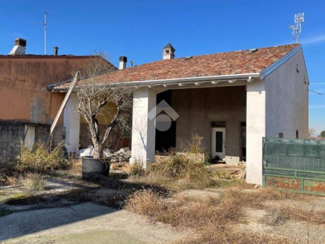 Villa Indipendente in vendita a Capergnanica, Lombardia