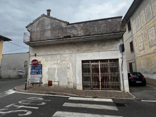 Villa Indipendente in vendita a Capergnanica, Lombardia