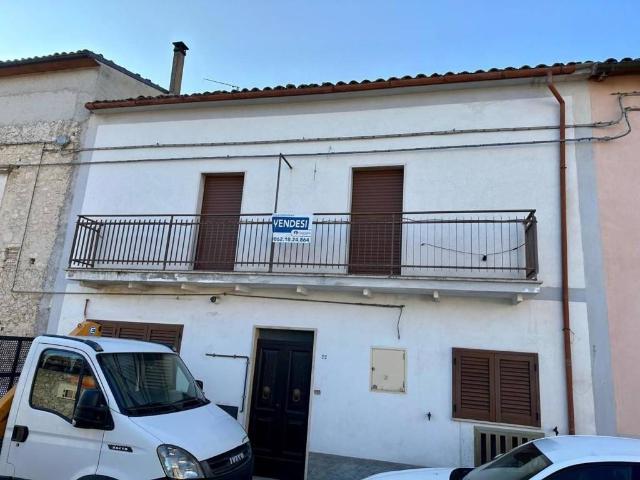 Villa Indipendente in vendita a Capestrano, Abruzzo