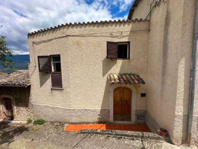 Villa Indipendente in vendita a Capestrano, Abruzzo
