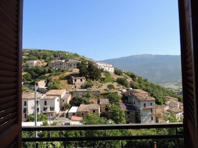 Villa Indipendente in vendita a Capestrano, Abruzzo