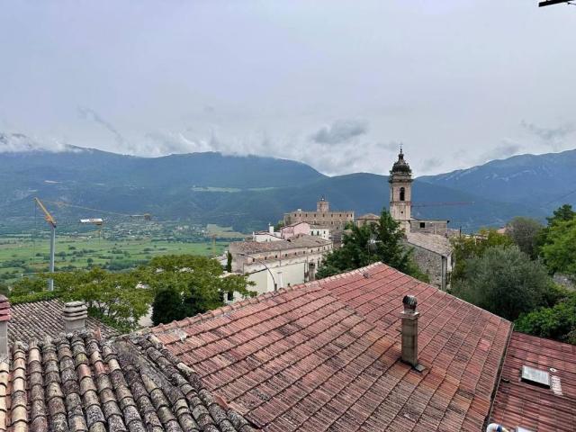 Villa Indipendente in vendita a Capestrano, Abruzzo
