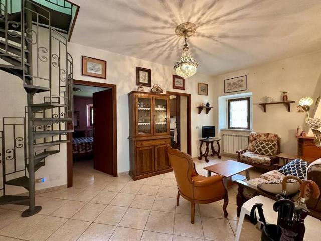 Villa Indipendente in vendita a Capestrano, Abruzzo