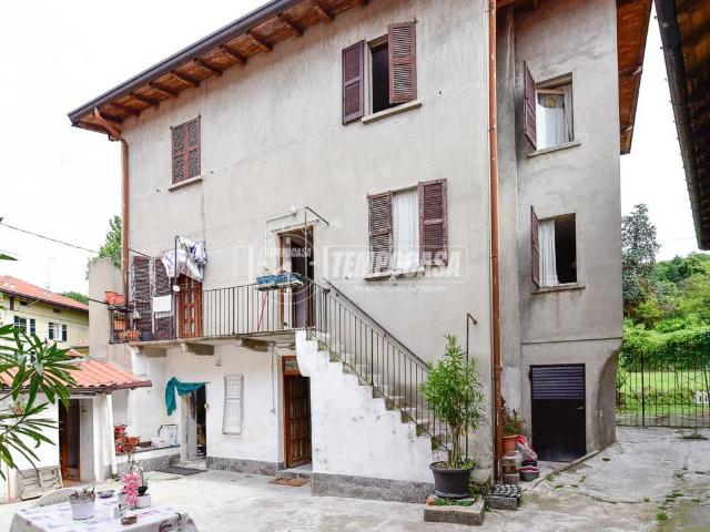 Villa Indipendente in vendita a Capiago, Capiago Intimiano