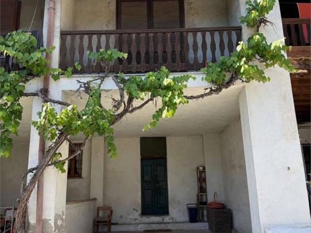 Villa Indipendente in vendita a Capiago, Capiago Intimiano
