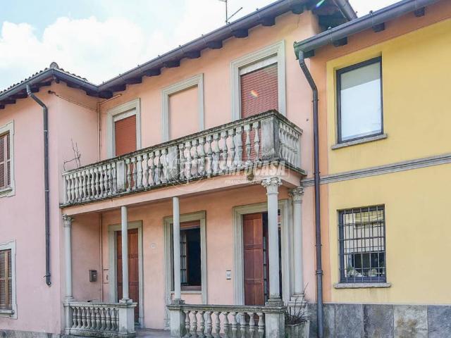 Villa Indipendente in vendita a Capiago Intimiano, Lombardia
