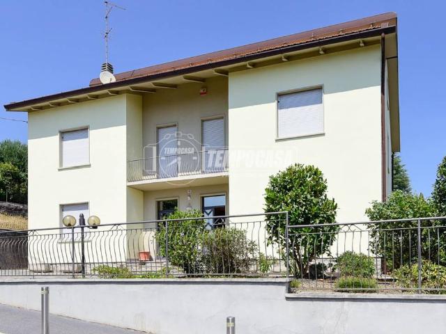 Villa Indipendente in vendita a Capiago Intimiano, Lombardia