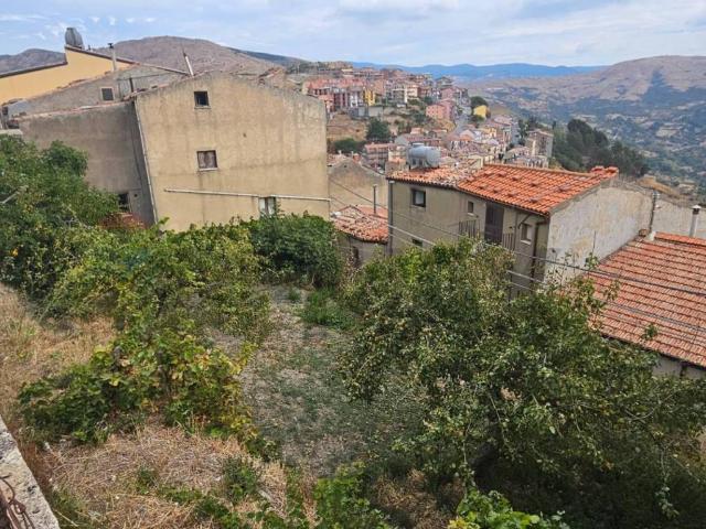 Villa Indipendente in vendita a Capizzi, Sicilia