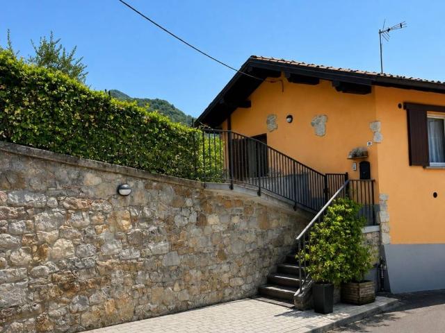 Villa Indipendente in vendita a Capizzone, Lombardia