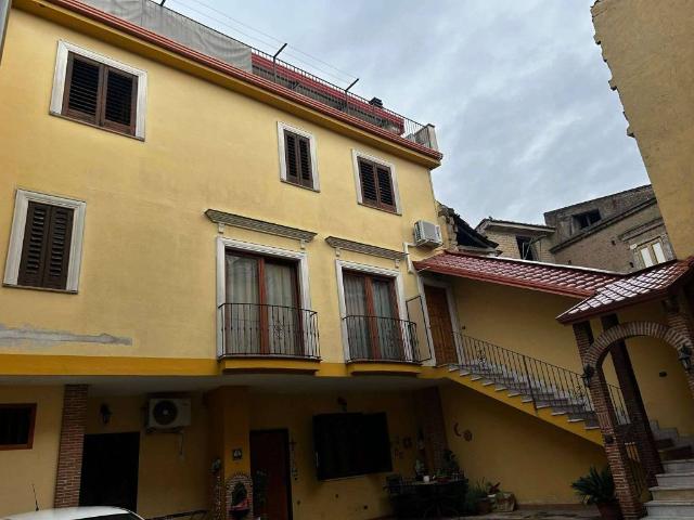 Villa Indipendente in vendita a Capodrise, Campania