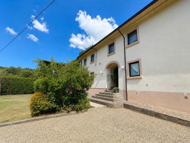 Villa Indipendente in vendita a Capolona, Toscana