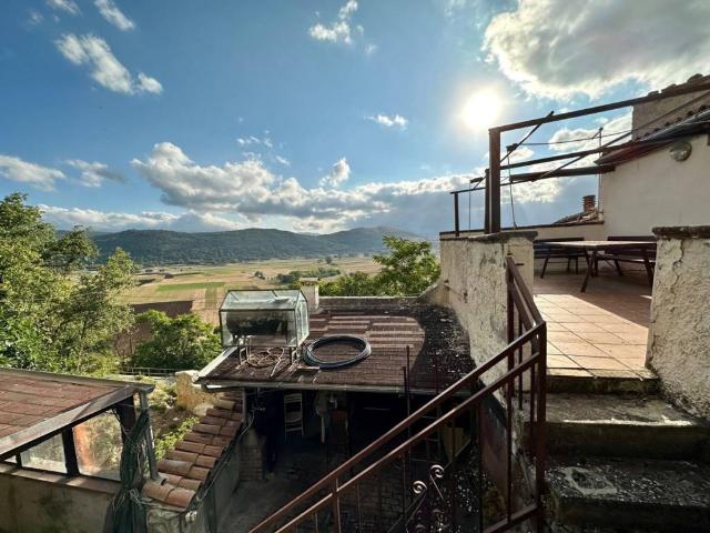 Villa Indipendente in vendita a Caporciano, Abruzzo