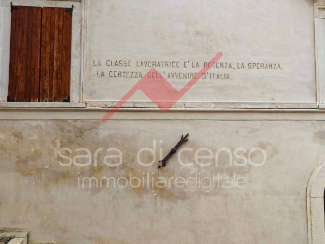 Villa Indipendente in vendita a Caporciano, Abruzzo