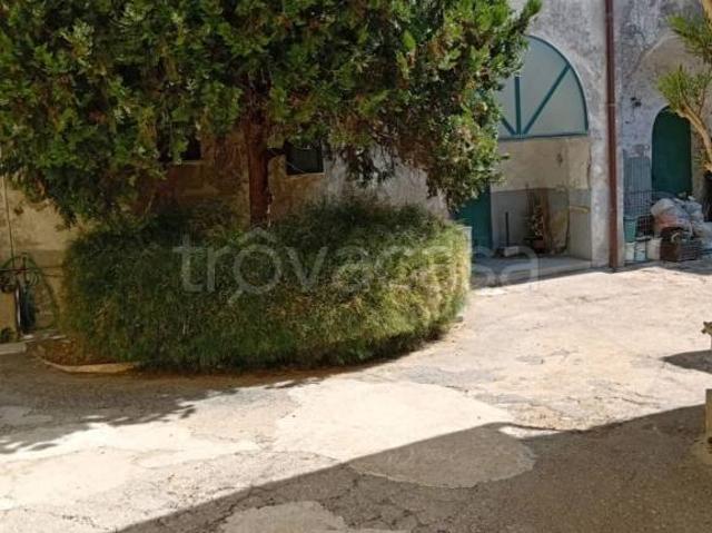 Villa Indipendente in vendita a Baronissi, Campania