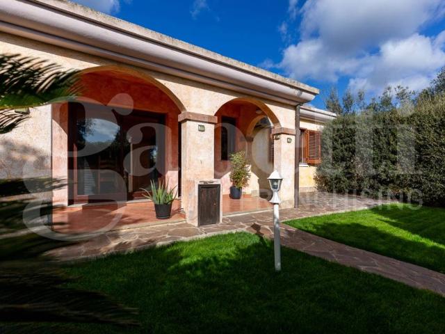 Villa Indipendente in vendita a Residenza del Sole, Capoterra