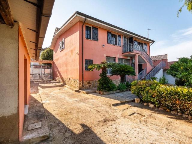 Villa Indipendente in vendita a Capoterra, Sardigna/Sardegna
